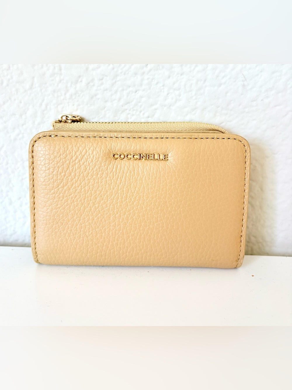 COCCINELLE - Metallic Small - Beige Leather Small Wallet
